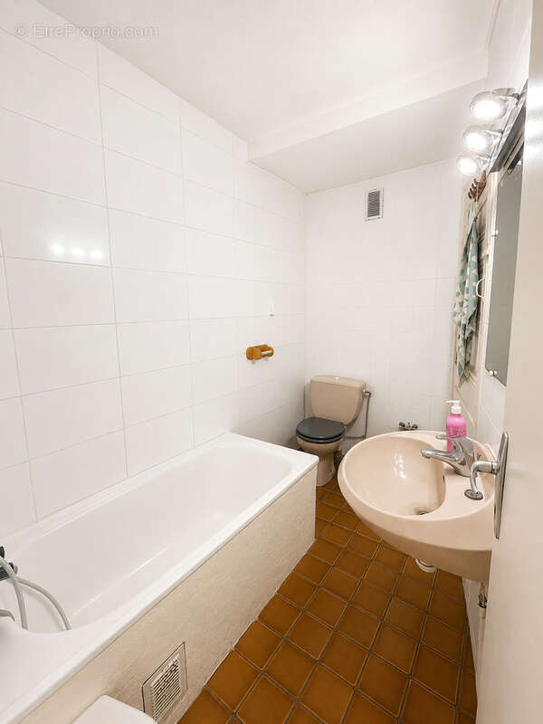 T2 34 m2   Centre-ville Saint-Étienne   38000 - photo 3
