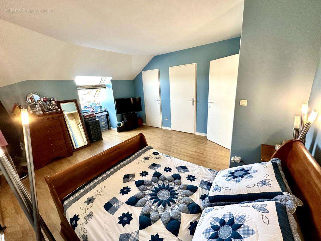 Appartement à CORBEIL-ESSONNES