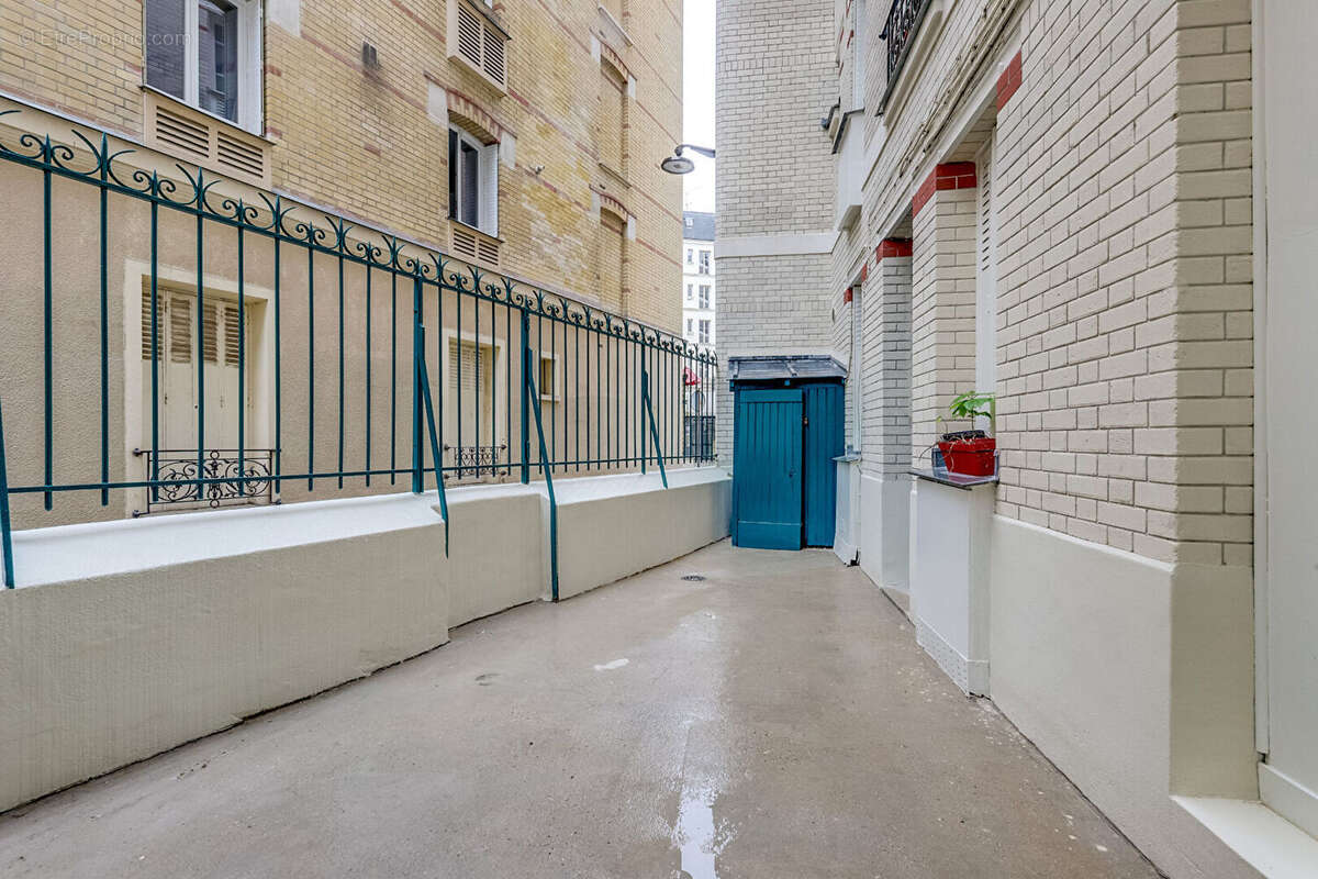 Appartement à PARIS-14E