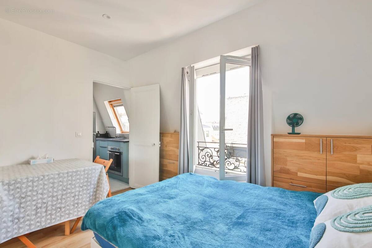 Appartement à PARIS-17E