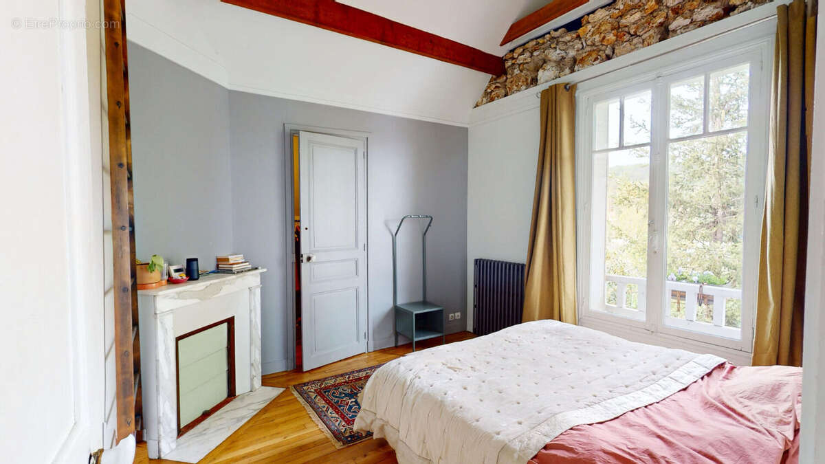Maison à BURES-SUR-YVETTE