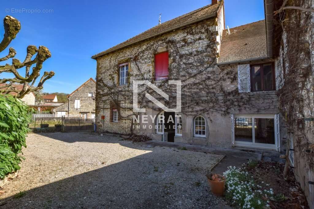 Maison à SAINT-BOIL