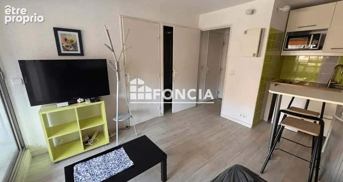 Le Ponant : Lumineux studio cabine entièrement rénové et climatisé dans résidence avec piscine - Cabine 2 couchages indépendante - photo 3
