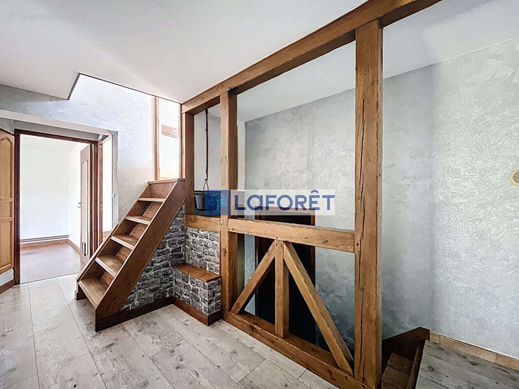 Maison à VAUX-SUR-BLAISE