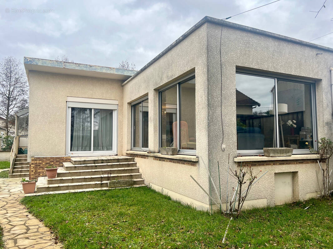 Maison à ATHIS-MONS