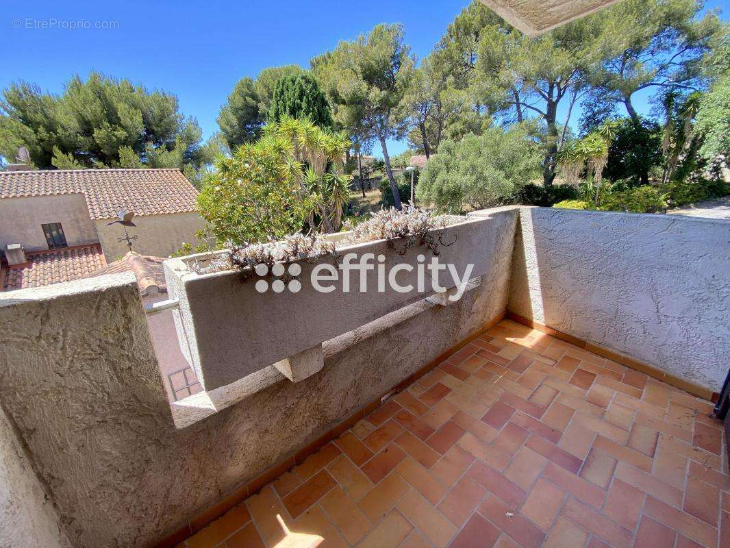 Appartement à SIX-FOURS-LES-PLAGES
