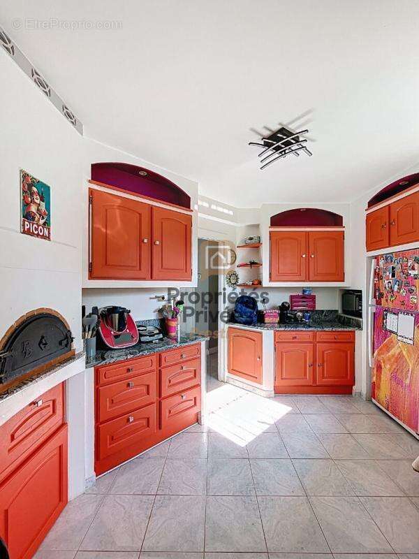 Maison à SAINT-MAXIMIN-LA-SAINTE-BAUME