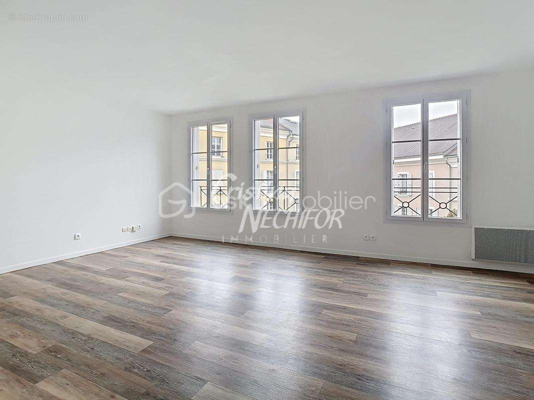 Appartement à SERRIS