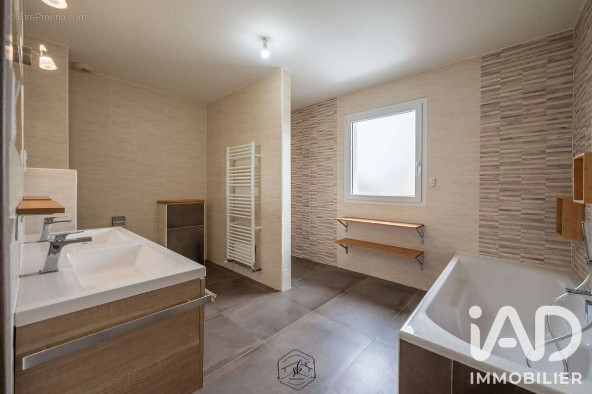 Maison 107 m² à Uckange  - photo 9