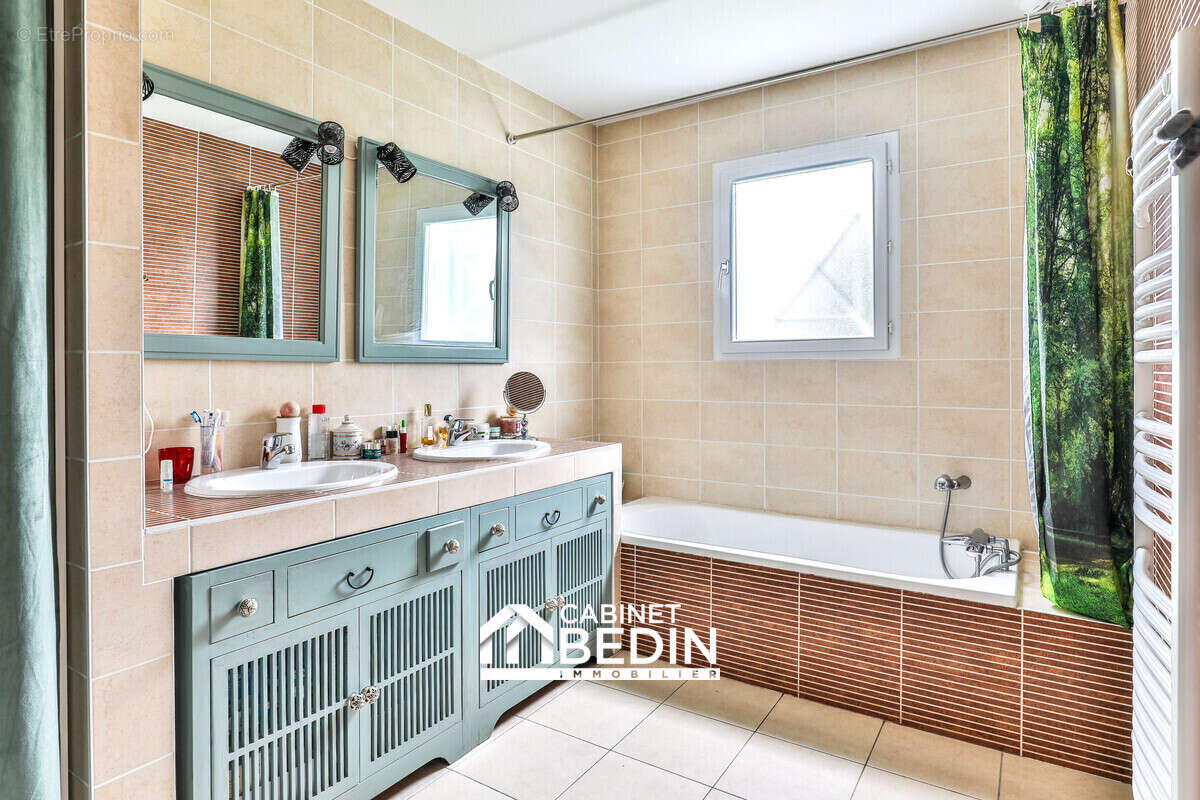 Maison 159 m² à Lugos  - photo 5