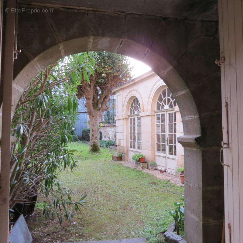 Maison à FONTENAY-LE-COMTE