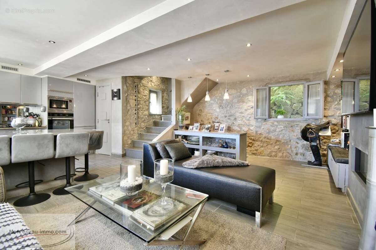 Maison 4 pièces 95 m² à vendre à Chateauneuf-Grasse (06740) - photo 3