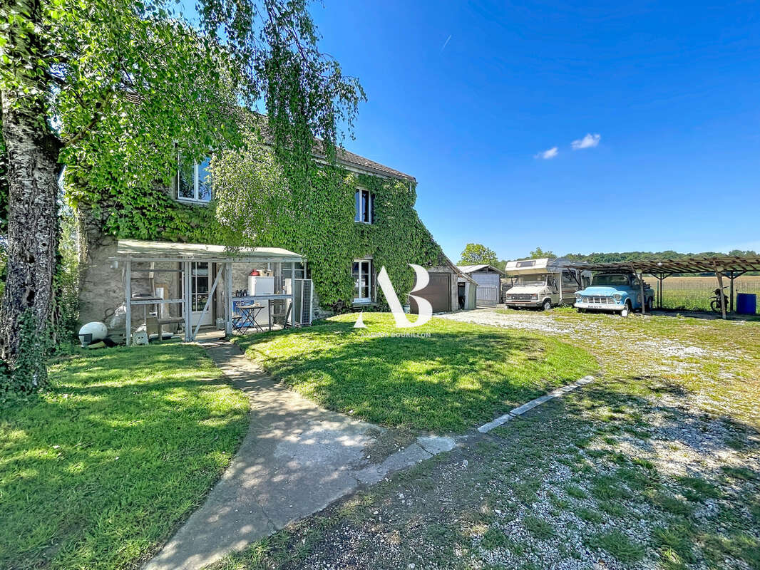 Maison à NANGIS