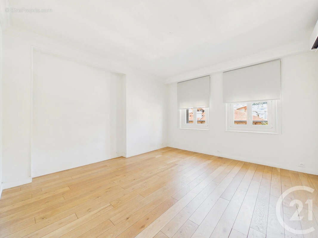 Appartement 179 m² à Nice  - photo 8