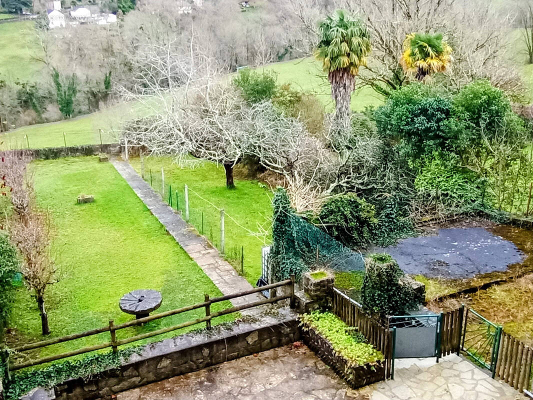 Appartement à OLORON-SAINTE-MARIE