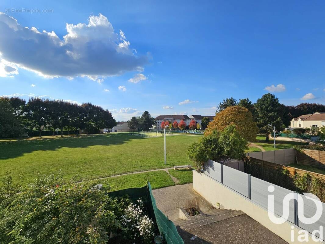 Photo 1 - Appartement à MOISSY-CRAMAYEL