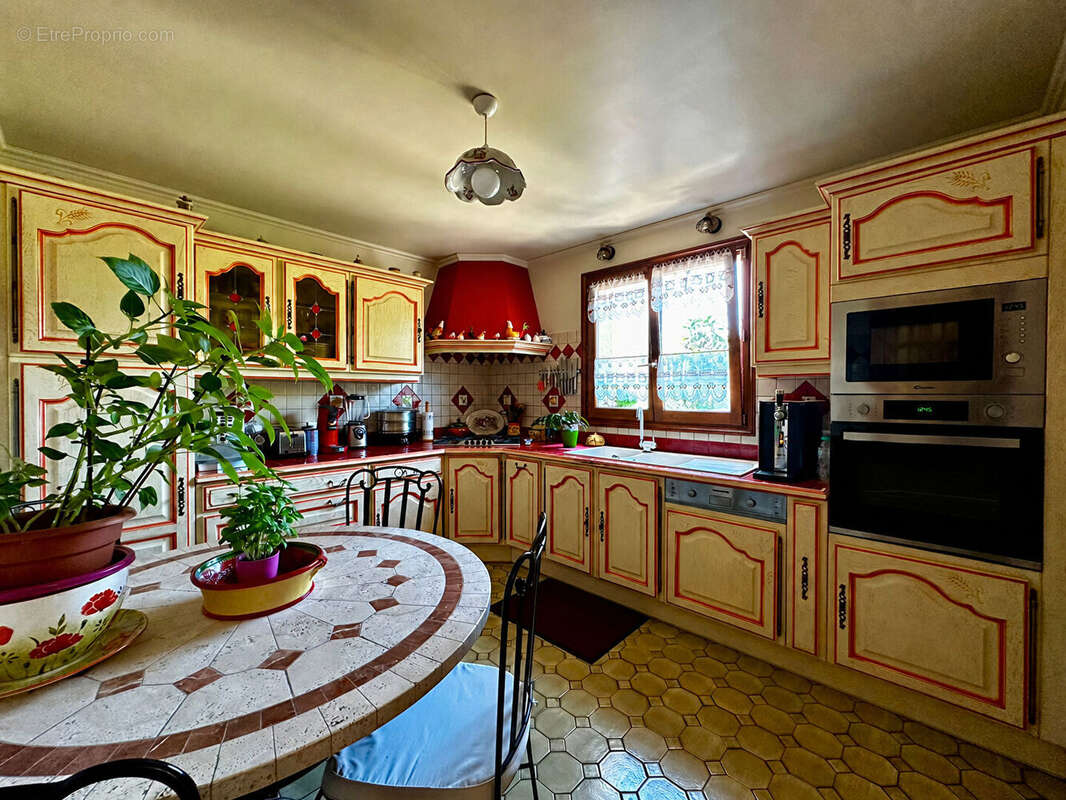 Maison à VIGNEUX-SUR-SEINE