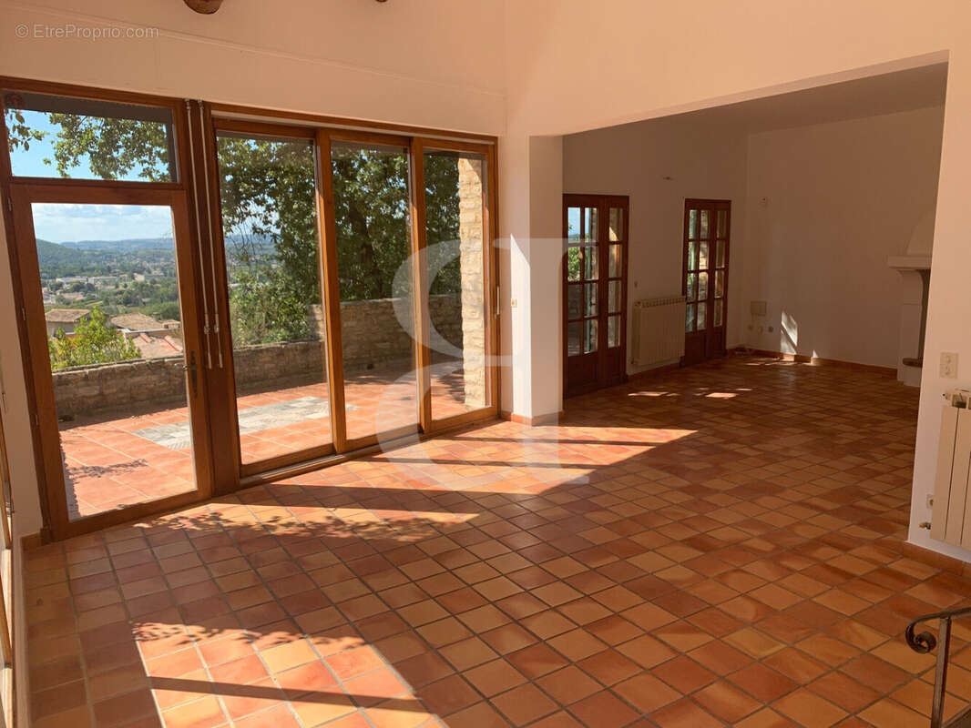 Maison à VAISON-LA-ROMAINE