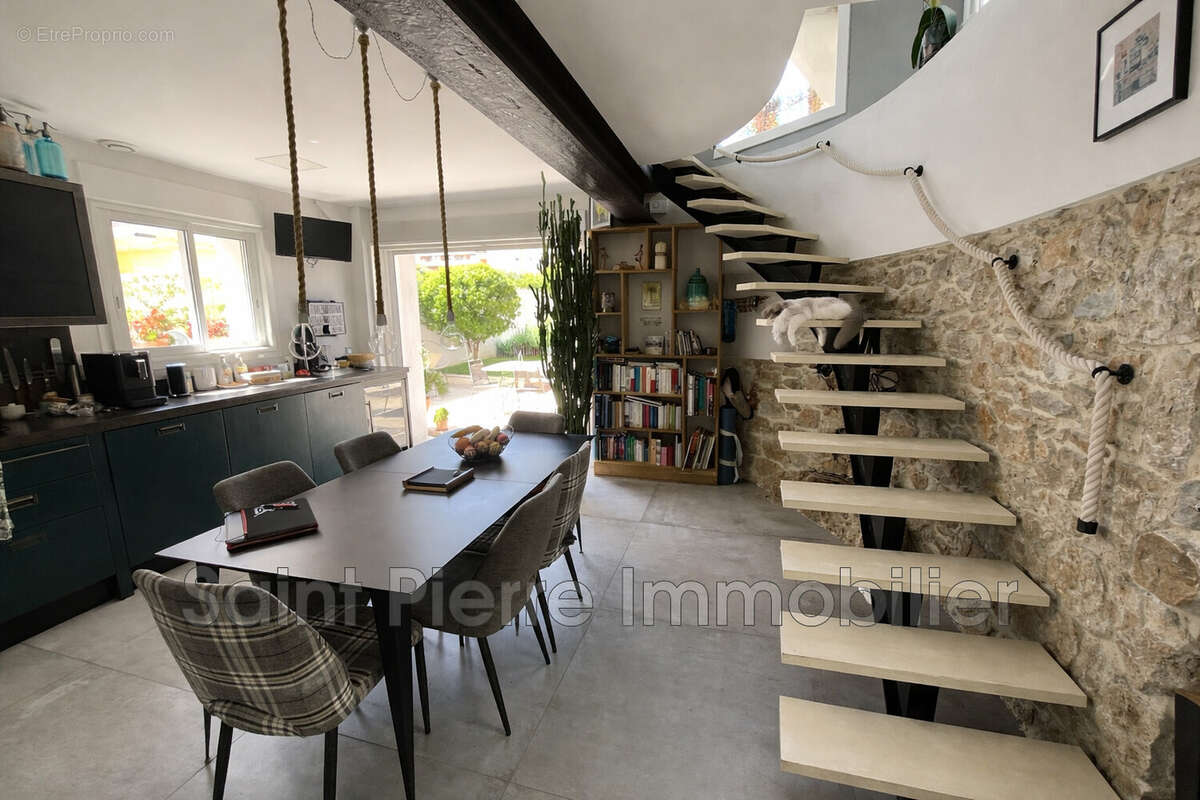 Maison à CAGNES-SUR-MER