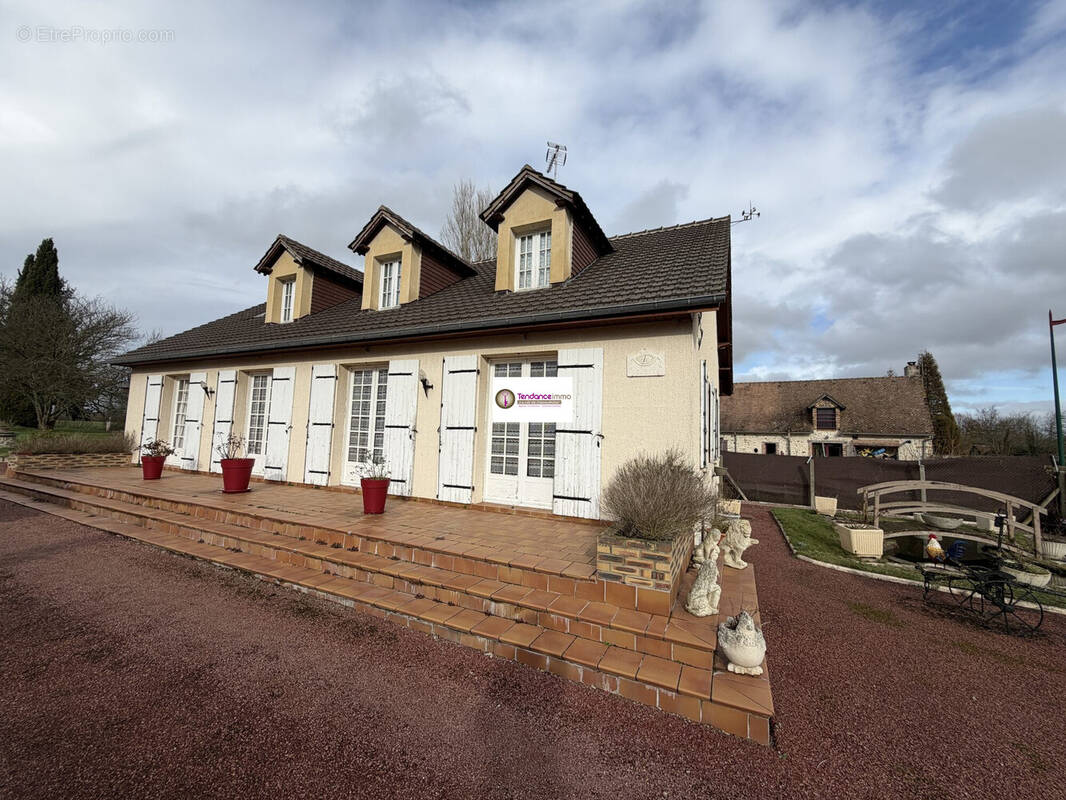 Maison 143 m² à Le Mele-Sur-Sarthe  - photo 1