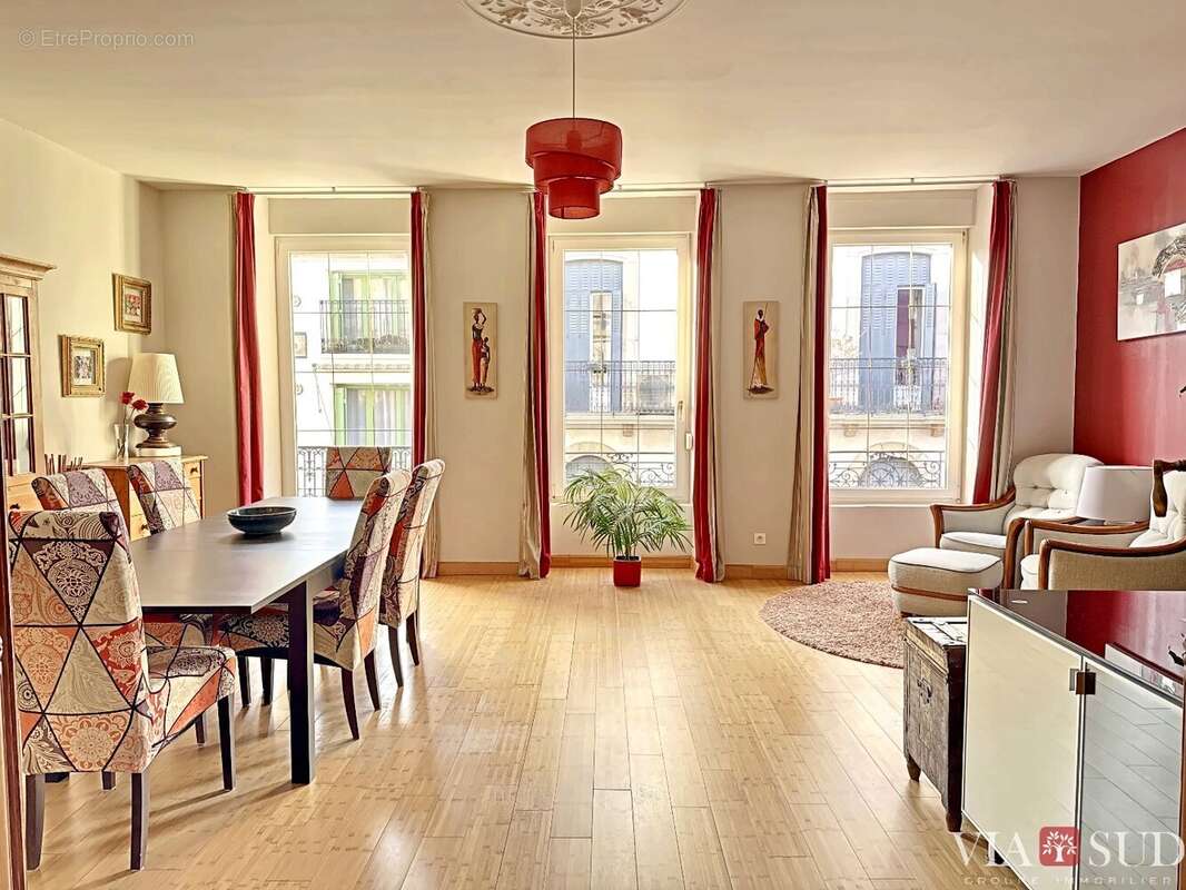 LA PALME  Maison 225 m² + rooftop vue mer + T2 loué + garage - photo 4