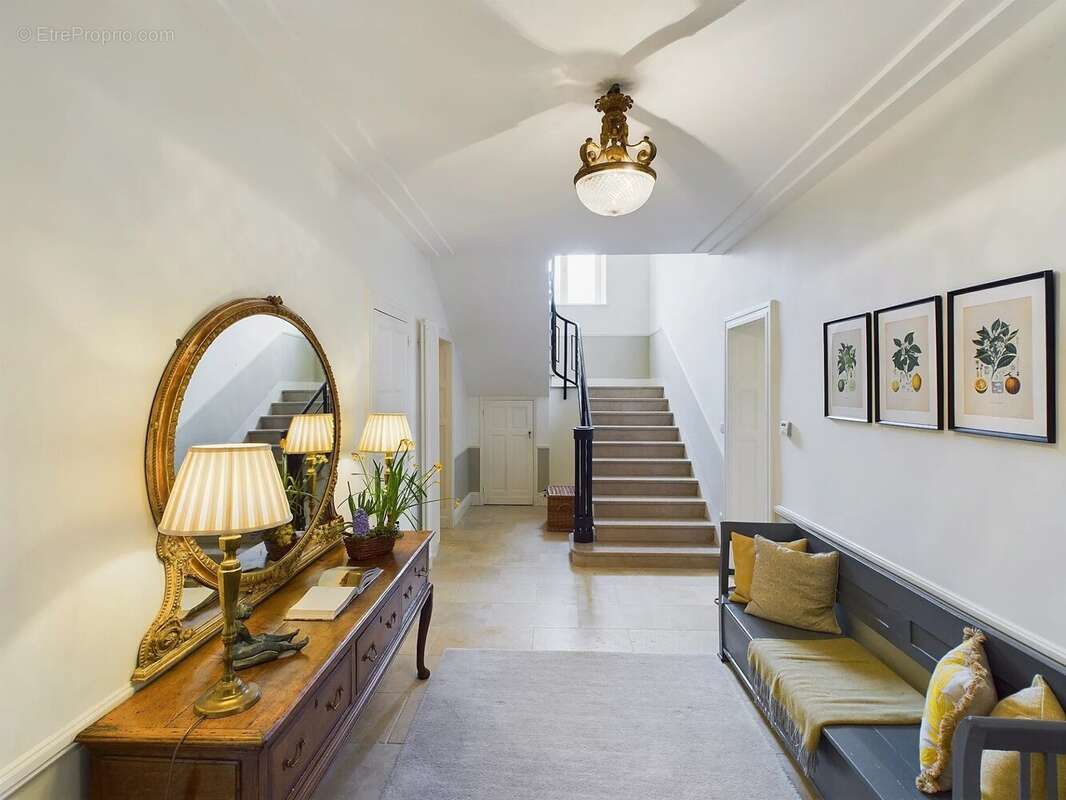 Maison à CAHUZAC-SUR-VERE