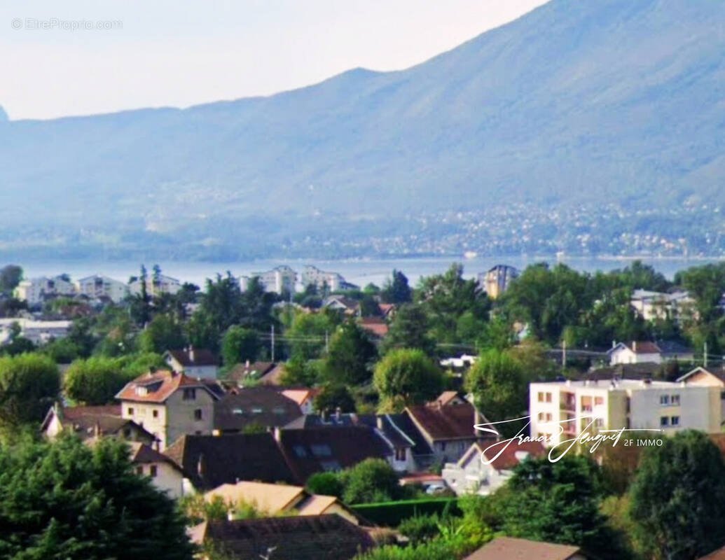 Terrain à AIX-LES-BAINS