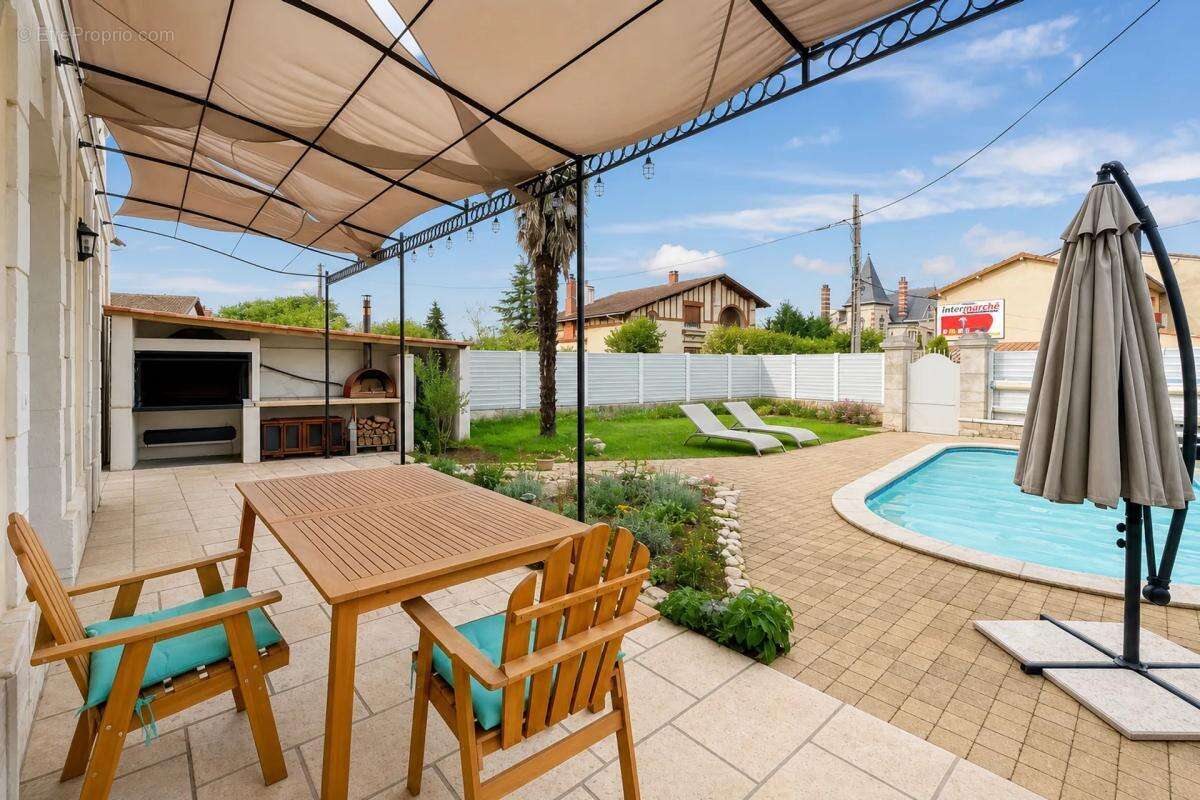 Maison rénovée de 180 m² piscine et toit terrasse à Mussidan - photo 21