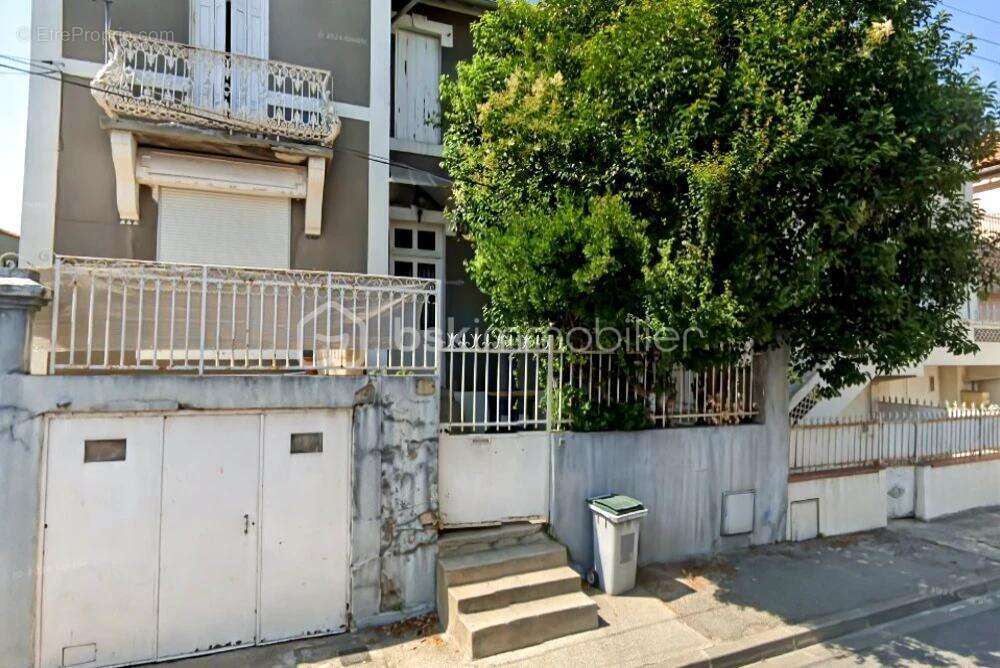 Maison t5 d’une superficie de 132 m2- terrain 323 m2- piscinable- 4 chambres- garage-faible taxe foncière - photo 2