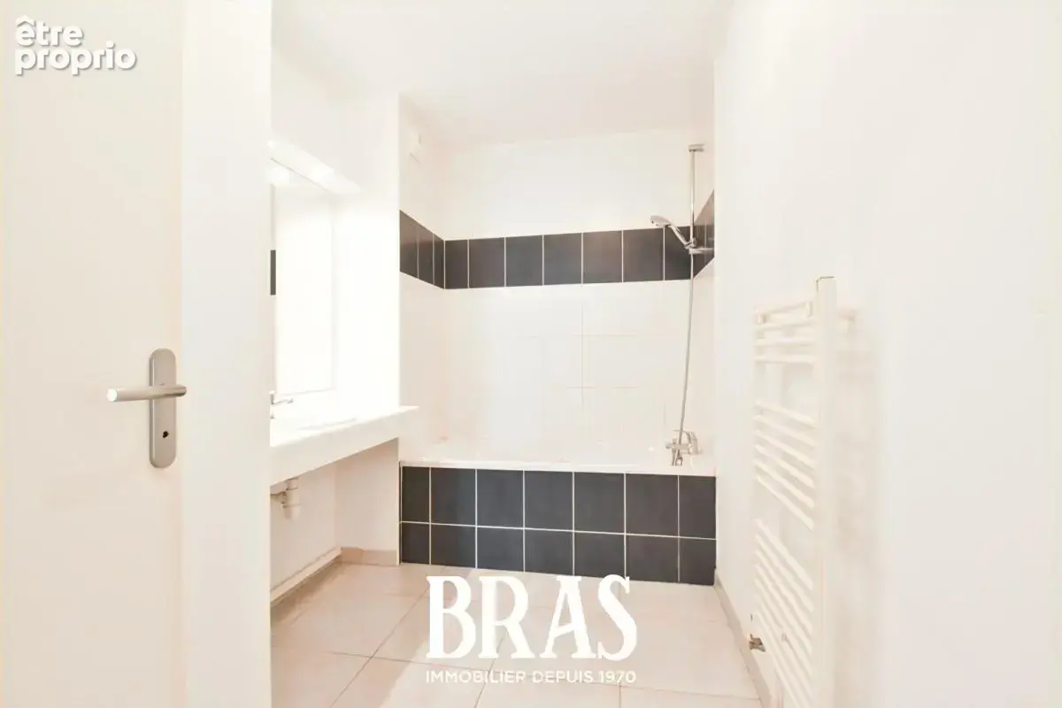Appartement Saint Sébastien Sur Loire 3 pièces de 68 m2 avec garage et parking - photo 7
