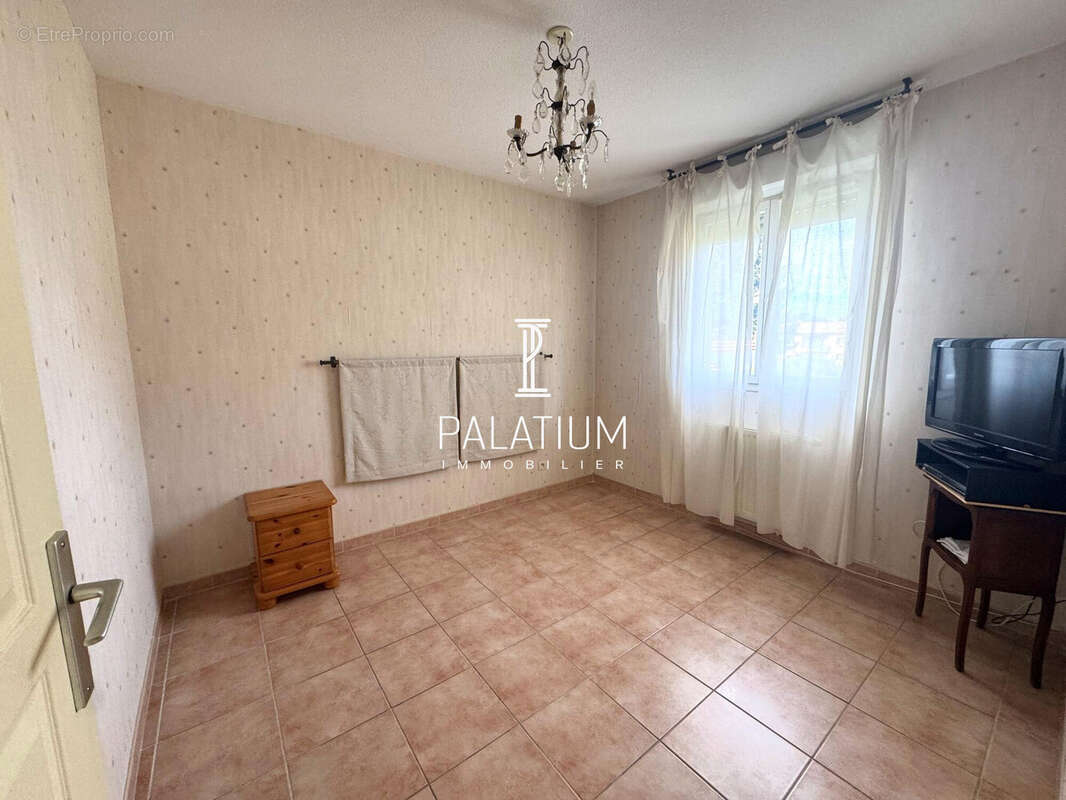 Appartement 92 m² à Sisteron  - photo 6