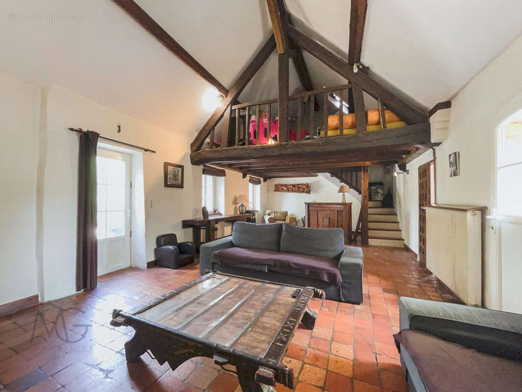 Maison à THOIRY