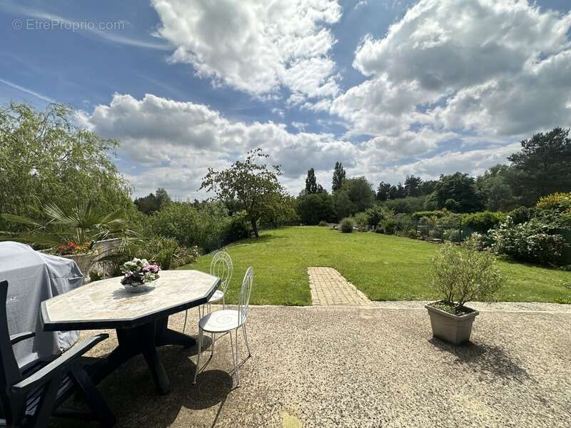 Maison à COURVILLE-SUR-EURE