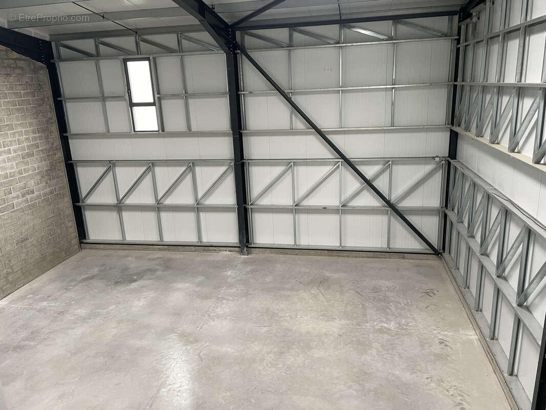 Commerce à LABOISSIERE-EN-THELLE