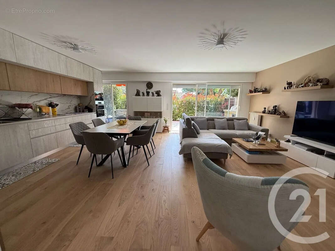 Appartement à ROQUEBRUNE-CAP-MARTIN