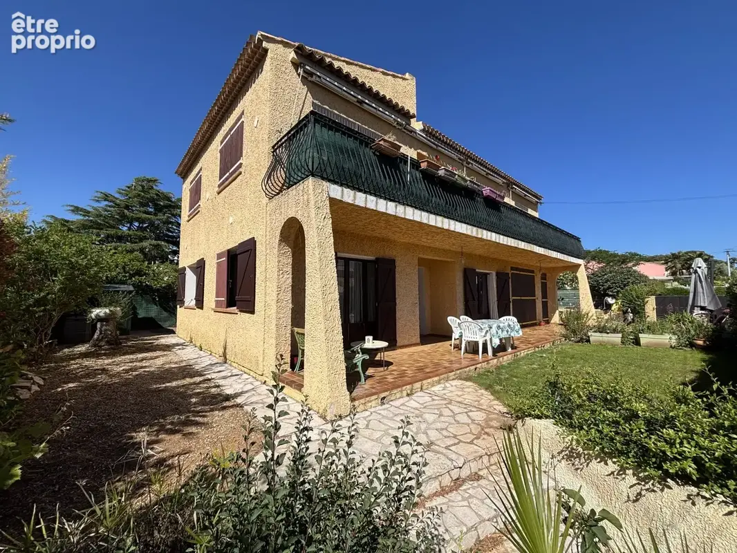 Maison 145 m² à Six-Fours-Les-Plages  - photo 2