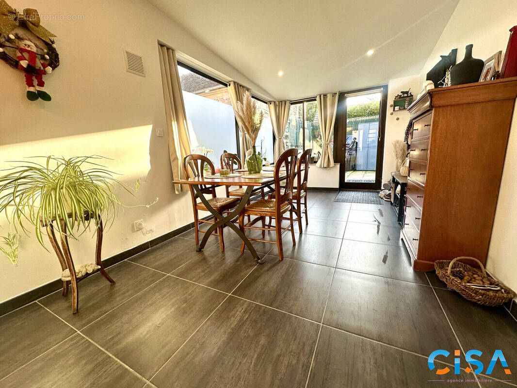 Maison à NEUILLY-EN-THELLE