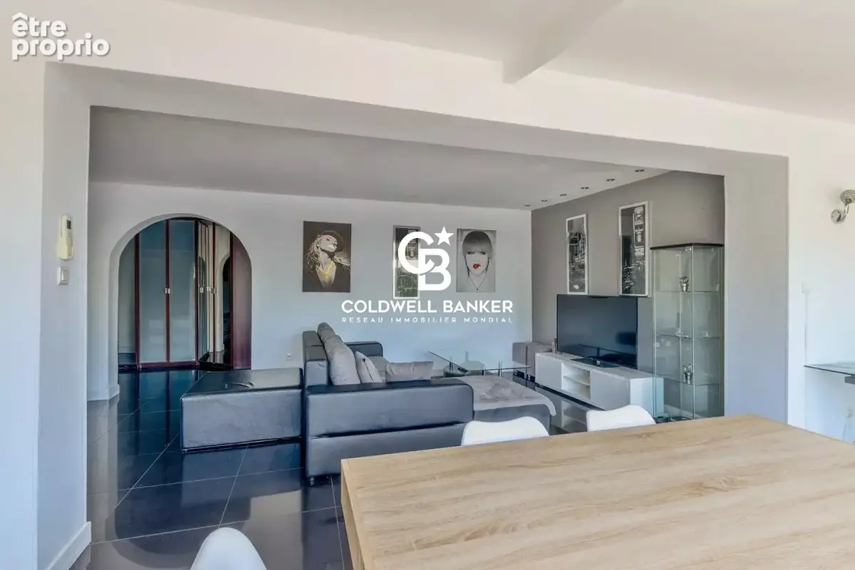 Ensemble immobilier avec vue mer , Piscine et plage à pied - photo 16