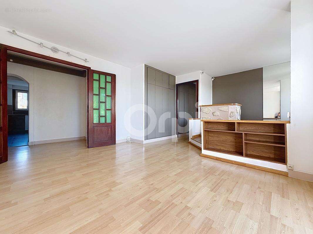 Appartement à LE PERREUX-SUR-MARNE