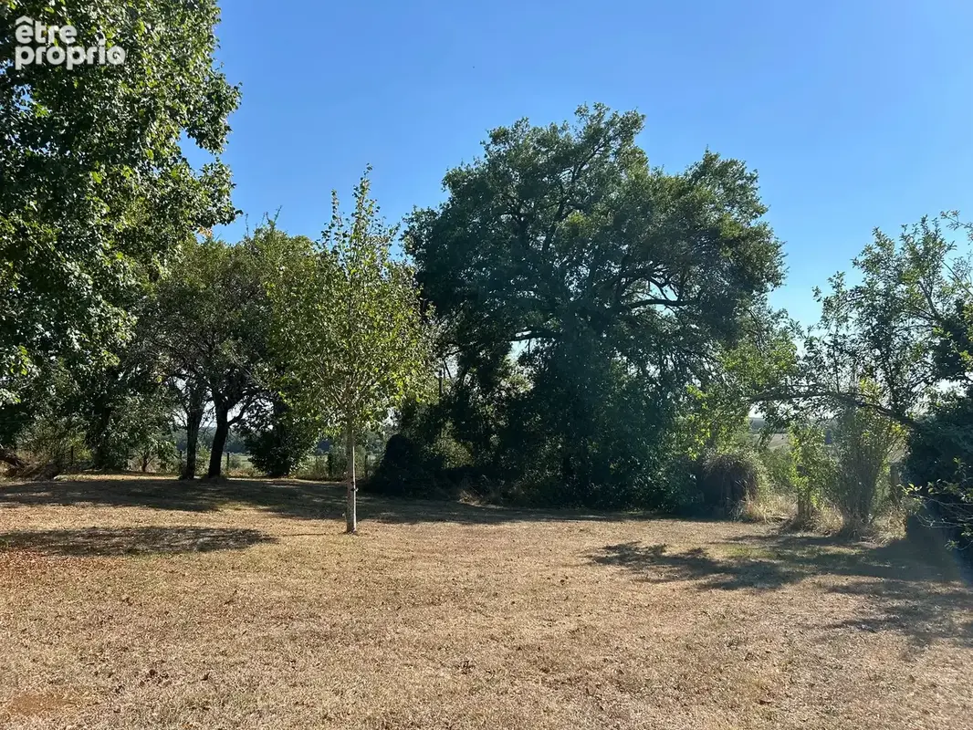 Ensemble immobilier sur 3.3 ha de terrain - photo 4