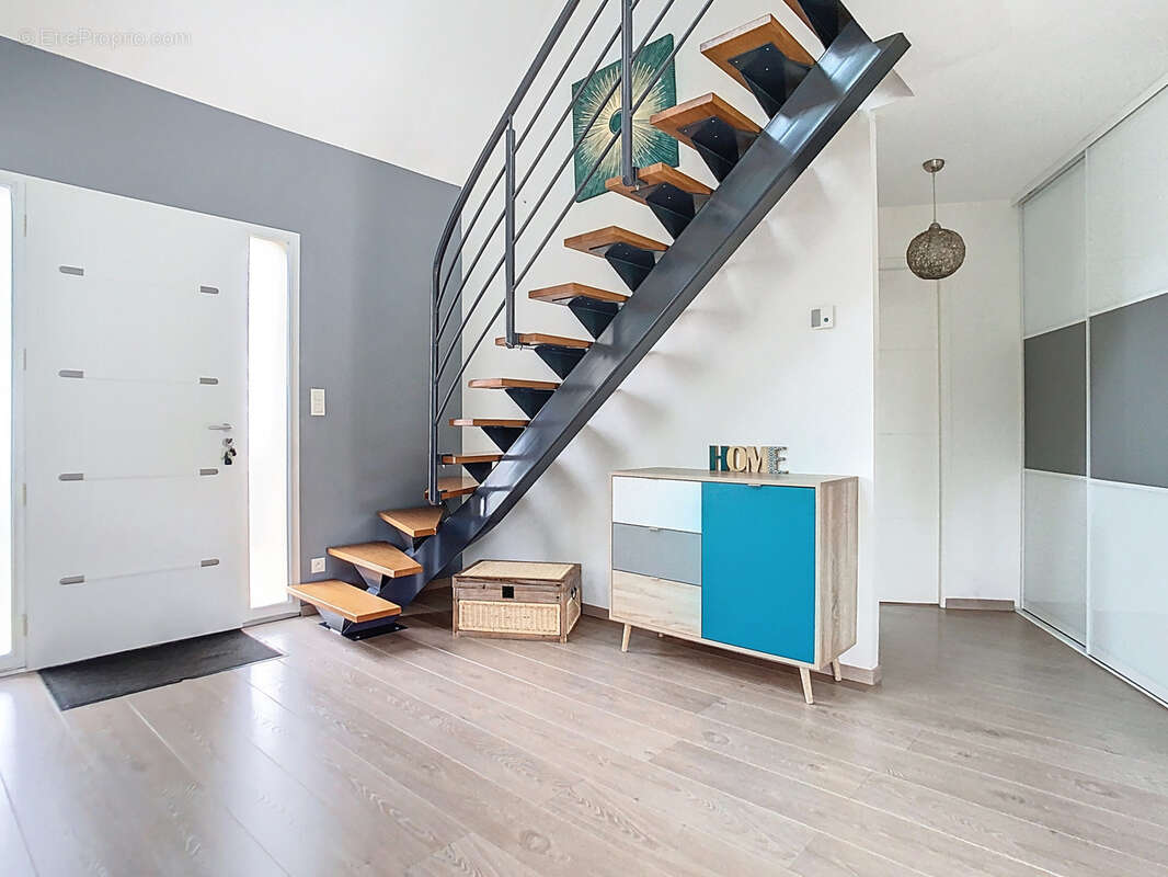 Maison à NEUFMESNIL