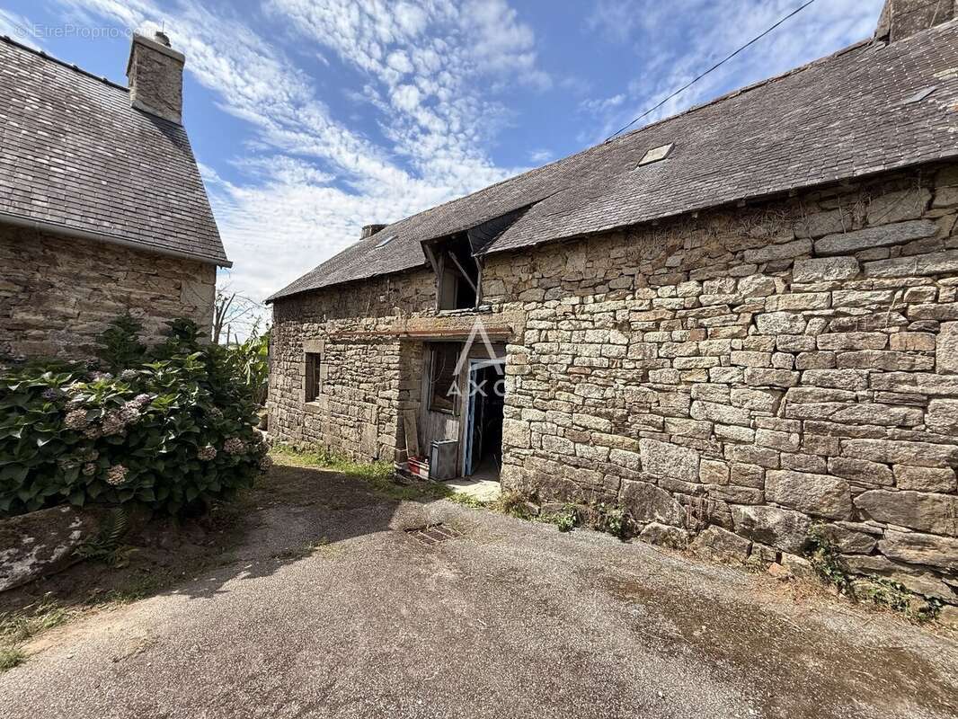 Maison à SAINT-THURIEN