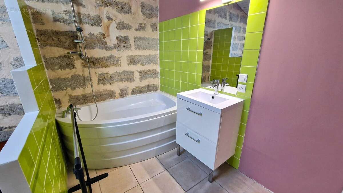 Appartement élégant de 2 chambres au cœur de Pézenas – une opportunité rare - photo 11