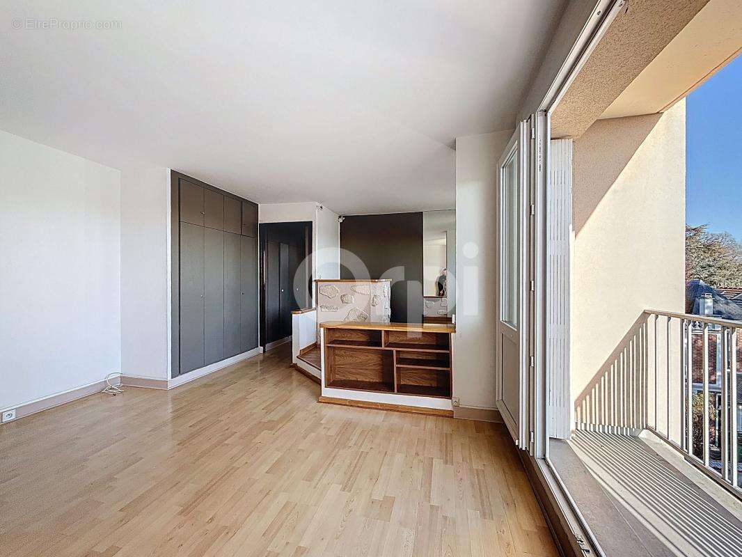 Appartement à LE PERREUX-SUR-MARNE