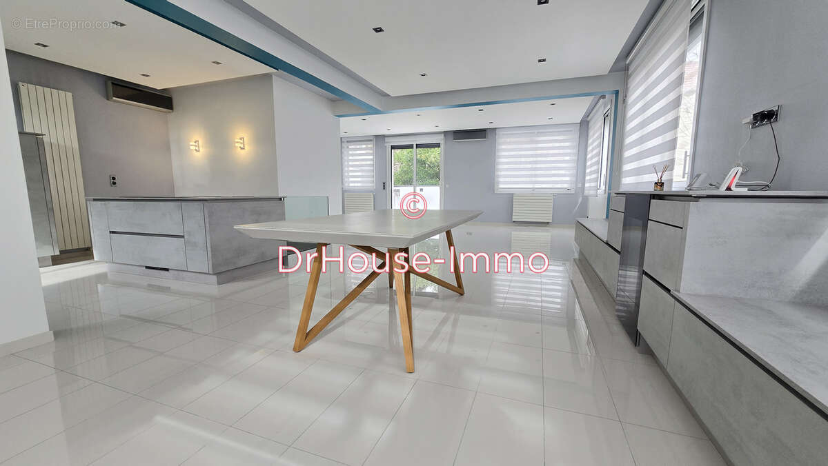 Maison à SAINT-MAUR-DES-FOSSES