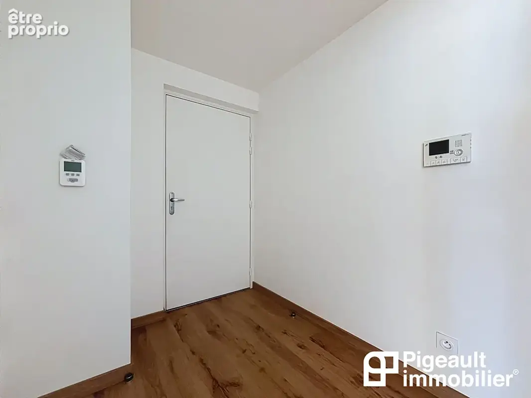 Appartement T2  à vendre - Rennes Saint Jacques de la Lande - Terrasse - Parking - Cave - Métro - photo 7