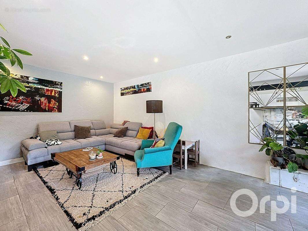 Appartement à VENCE