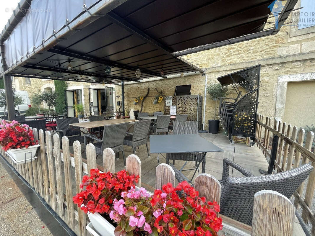 Commerce à AIGUES-VIVES