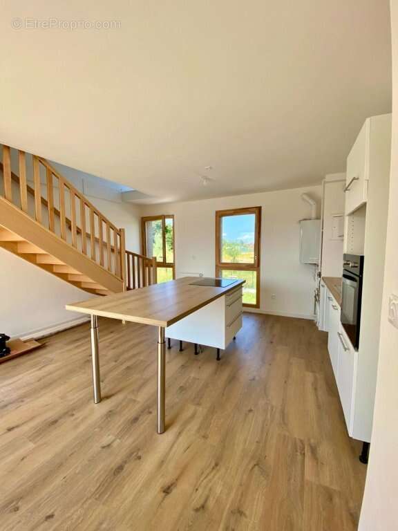 Appartement à QUESNOY-SUR-DEULE