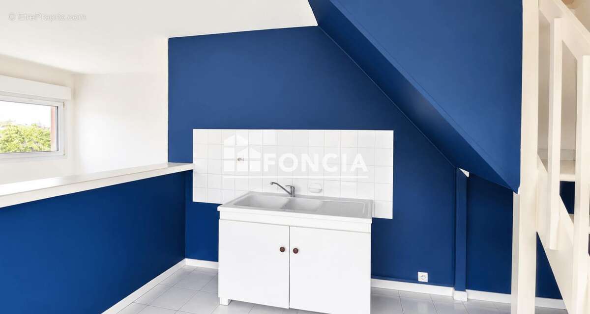 CHÂTEAU-THIERRY – Duplex T4 avec parking sécurisé et cave - photo 2